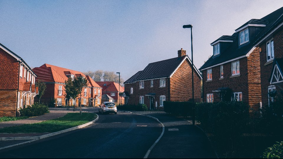 Housing society WhatsApp vs society management app | Neighbourly
